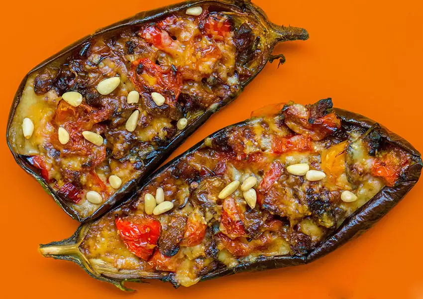 Preparar berenjenas rellenas de carne