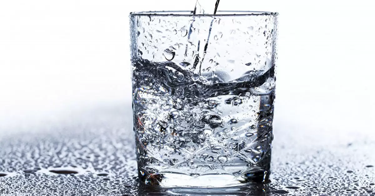 Métodos caseros para limpiar un dispensador de agua