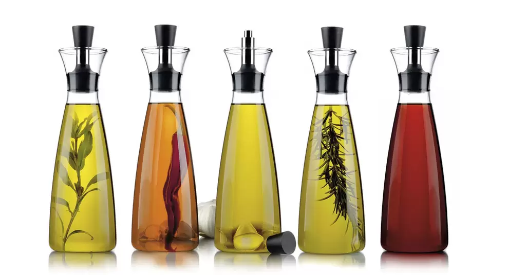 aliña-tus-mejores-recetas-con-una-aceitera-y-vinagrera-portada