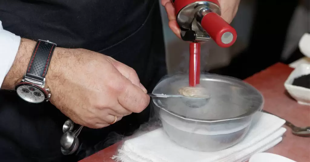qué-es-y-para-qué-sirve-el-sifón-de-cocina-portada