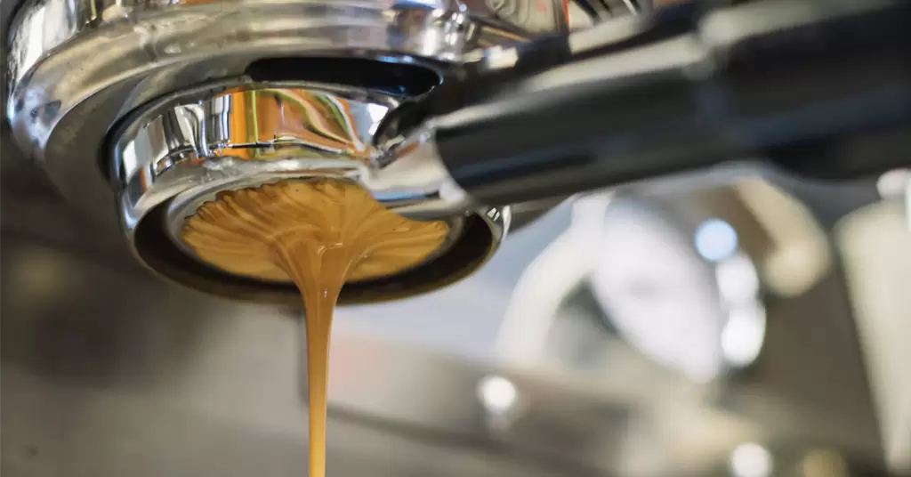 Consejos-para-limpiar-una-cafetera-de-bar-cuerpo