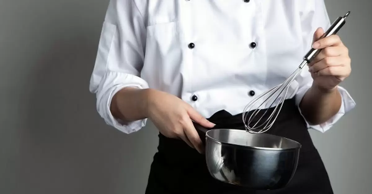 Utensilios de repostería que se usan durante la preparación